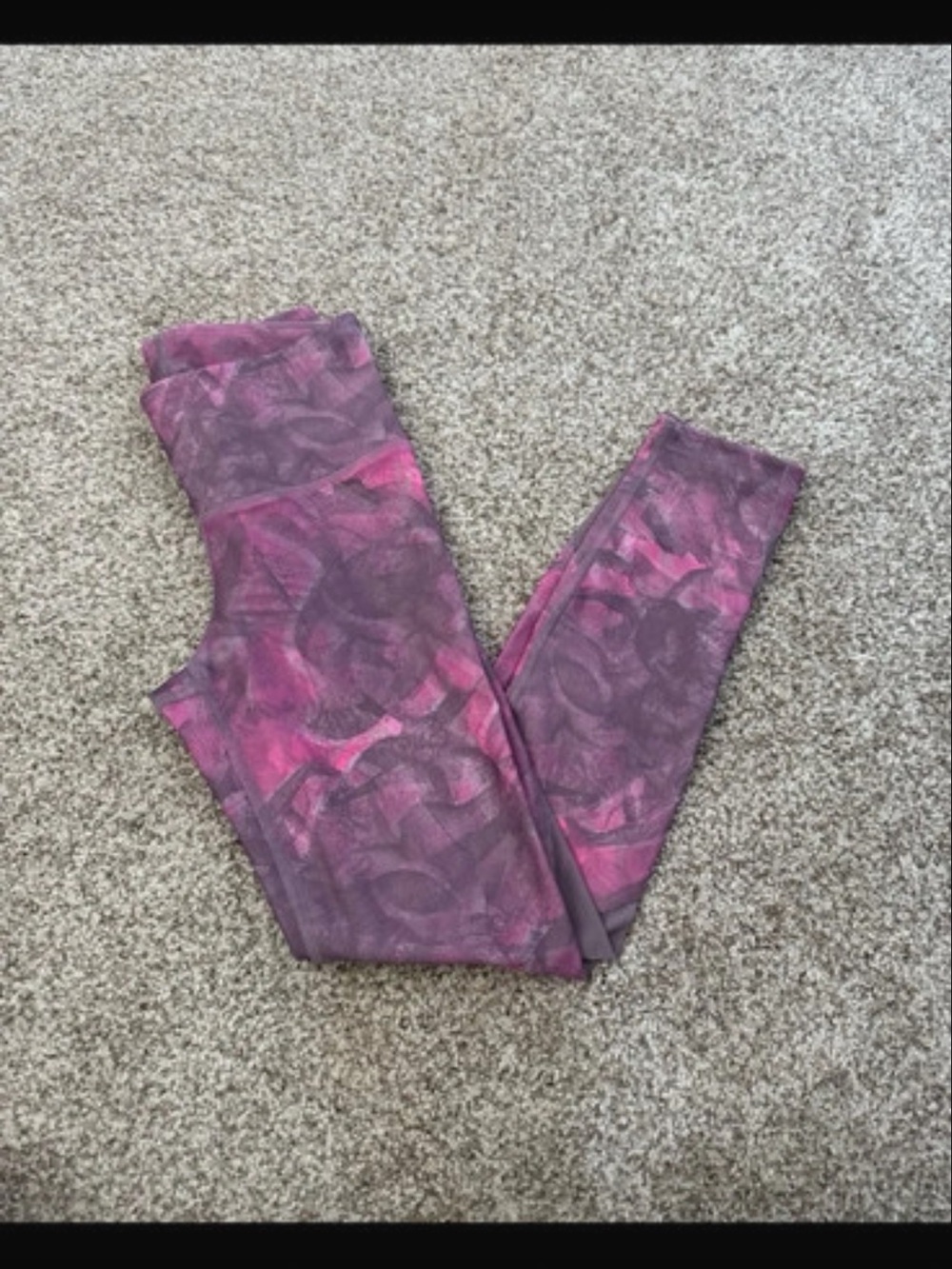 BNWOT UNDET ARMOUR LEGGINGS